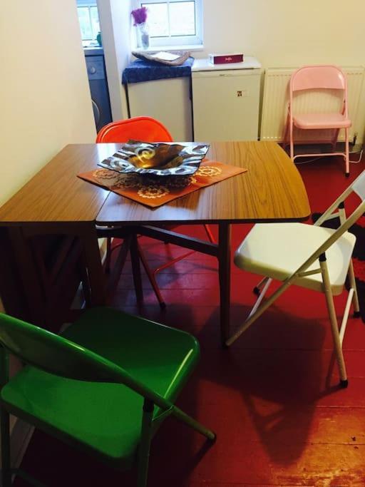 לונדון Carpe Diem Rooms Flat Near Zone 1 מראה חיצוני תמונה