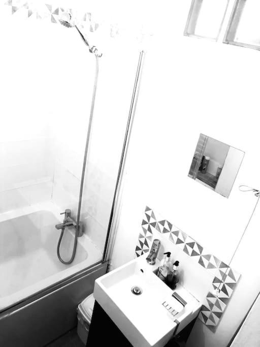 לונדון Carpe Diem Rooms Flat Near Zone 1 מראה חיצוני תמונה