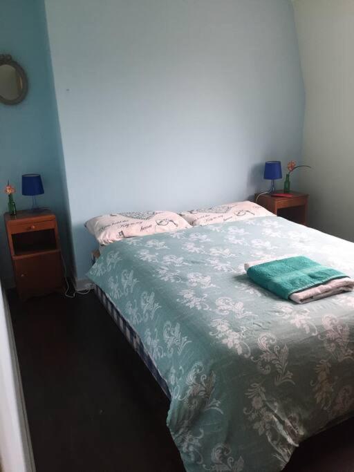 לונדון Carpe Diem Rooms Flat Near Zone 1 מראה חיצוני תמונה